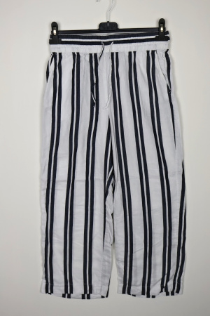 Bílé 3/4 H&M Vel.: 38 - Šortky